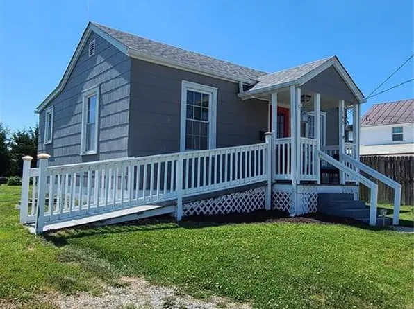 145 Main St, Brussels, IL 62013