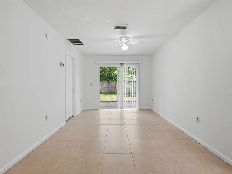 3425 NW 22nd Dr — Photo 9