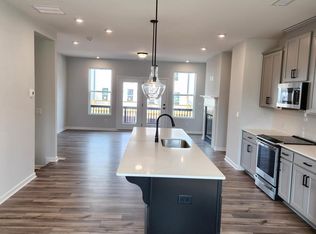 808 Cameron Trl, Acworth, GA 30102
