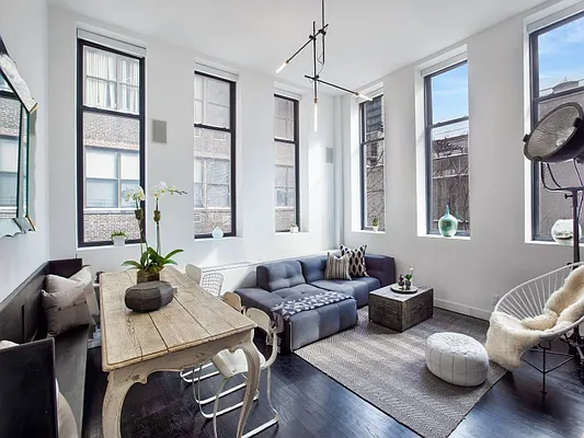 Sold by Sotheby's International Realty | media 18