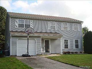 1st image of 11 Blair Dr