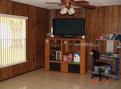 4th image of 1660 Louis Dr