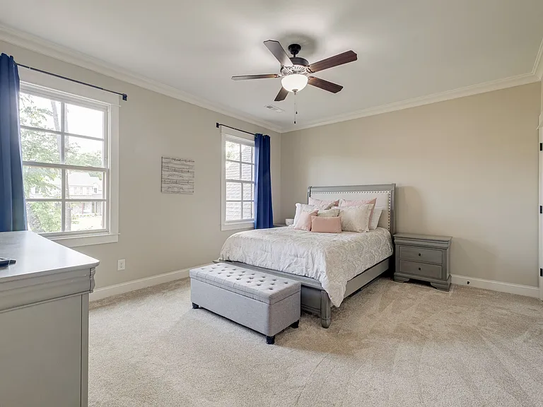 8231 Glover Dr — Photo 35