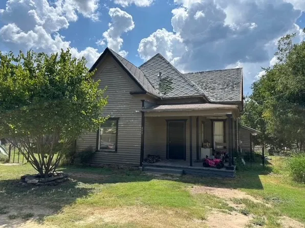 402 Main St, Blanket, TX 76432