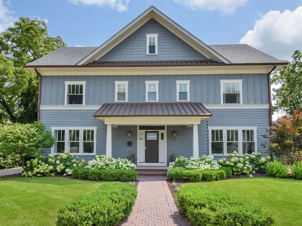 335 Miller Ct, Glen Ellyn, IL 60137