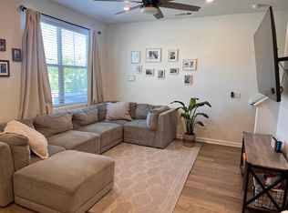 1033 W Clover Ave, Rialto, CA 92376