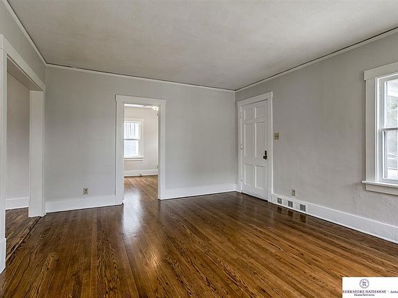 3rd image of 3519 N 45th Ave