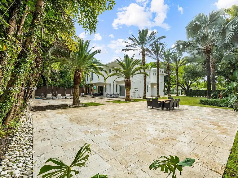 3917 S Le Jeune Rd — Photo 91