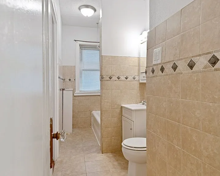 6726 N Bosworth Ave #1S — Photo 10