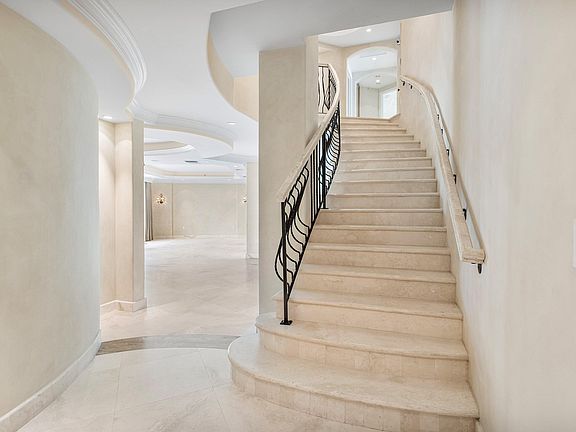 4th image of 2494 S Ocean Boulevard #F