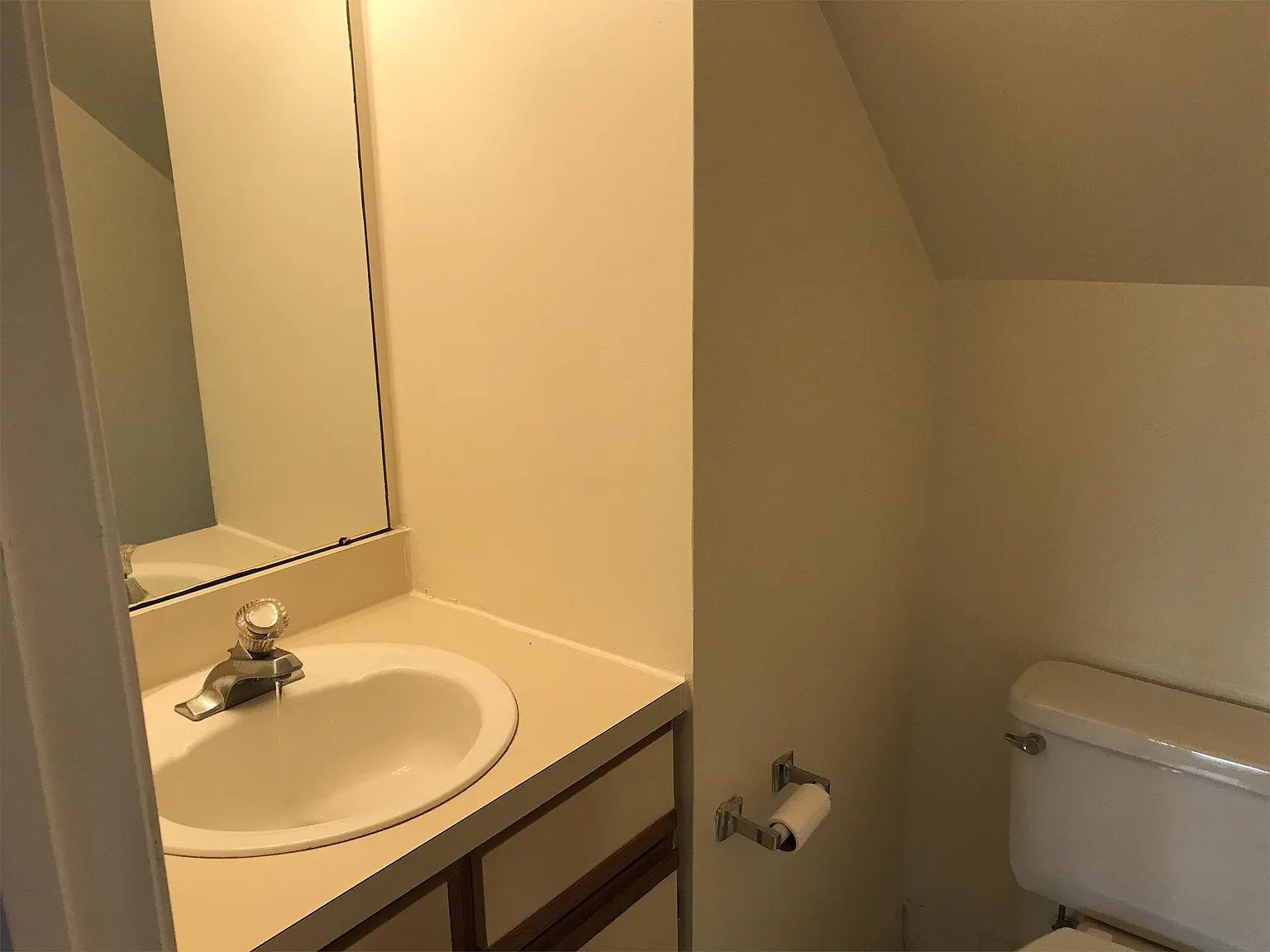 101 Renaissance Ln - 1 — Photo 4