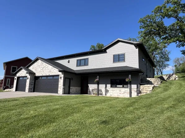 107 Savannah Circle, Barneveld, WI 53507