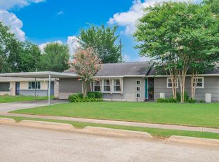 1918 Huge Oaks St, Houston, TX 77055