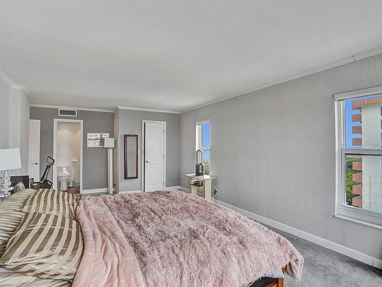 3000 E Sunrise Blvd #14F — Photo 35