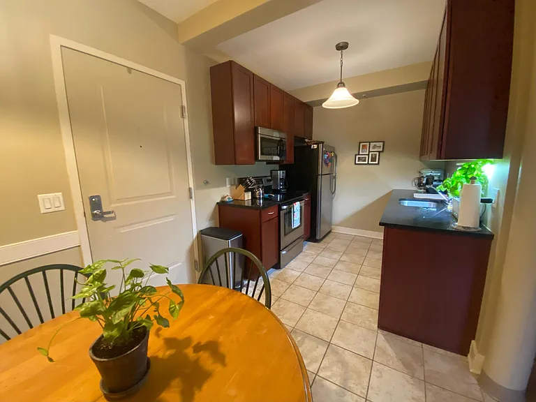 171 Grape St #202 — Photo 3