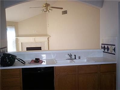 4th image of 2411 Trotter Dr