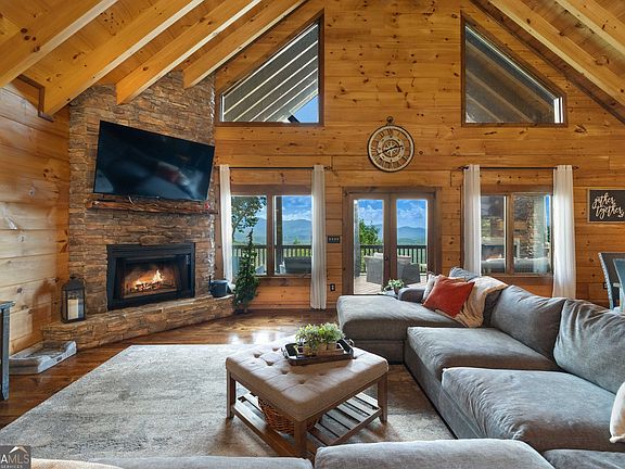 5th image of 157 Misty Mountain Ln