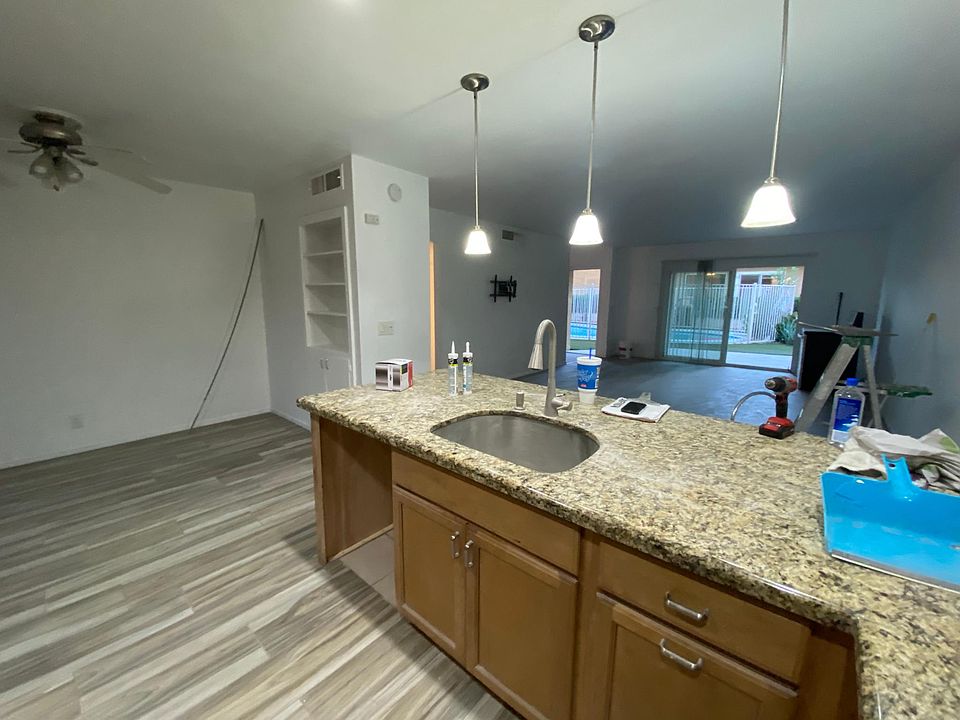 Kitchen/ Dinning