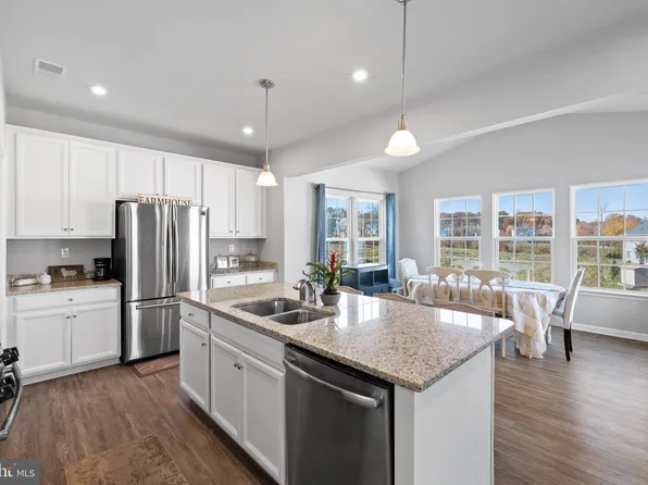 135 Pixie Moss Rd, Pottstown, PA 19464