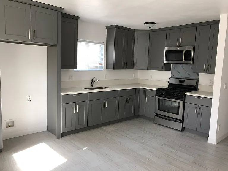 120 N Sierra Vista St — Photo 10