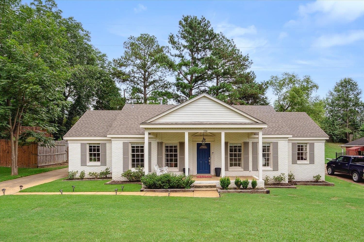 洋書 Mountain Houses 228 Hillside Rd, Four Seasons, MO 65049 | Zillow