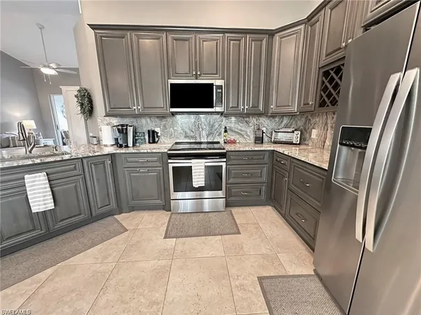 9175 Spring Run BLVD #1808, ESTERO, FL 34135