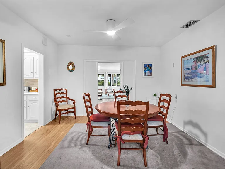 801 SW 24th Rd — Photo 10