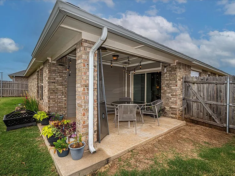 10300 Glover River Dr — Photo 34