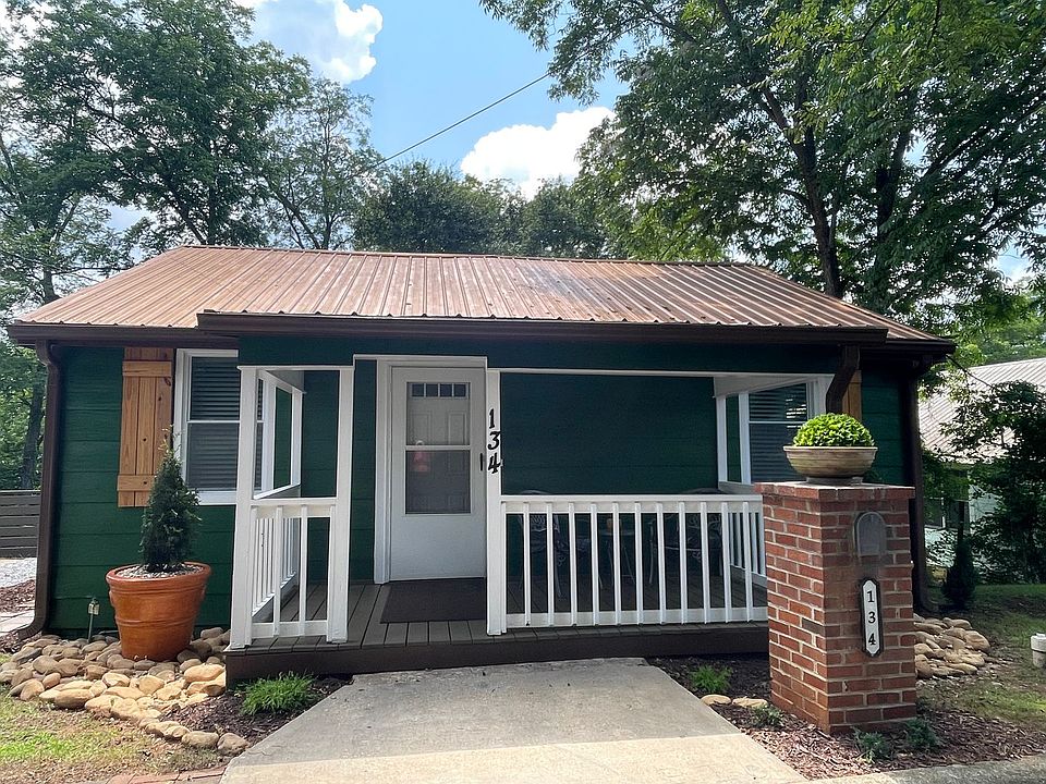 1st image of 134 Dallas St