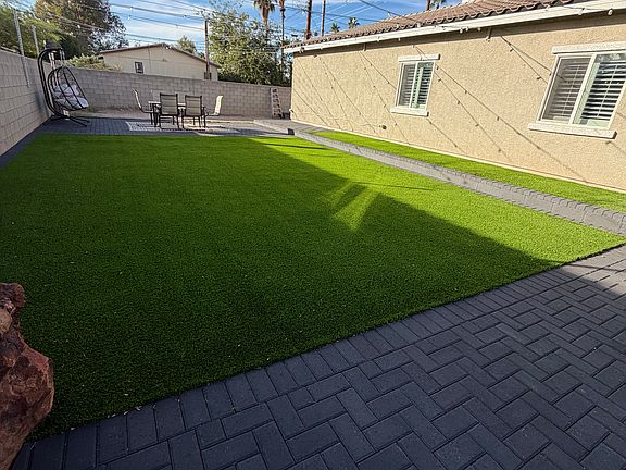 2nd image of 2889 W Royal Palm Dr