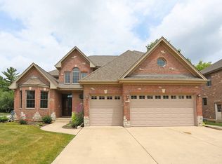 992 W Kenilworth Ave, Palatine, IL 60067