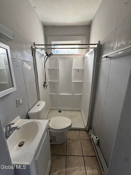 4th image of 390 2nd Street