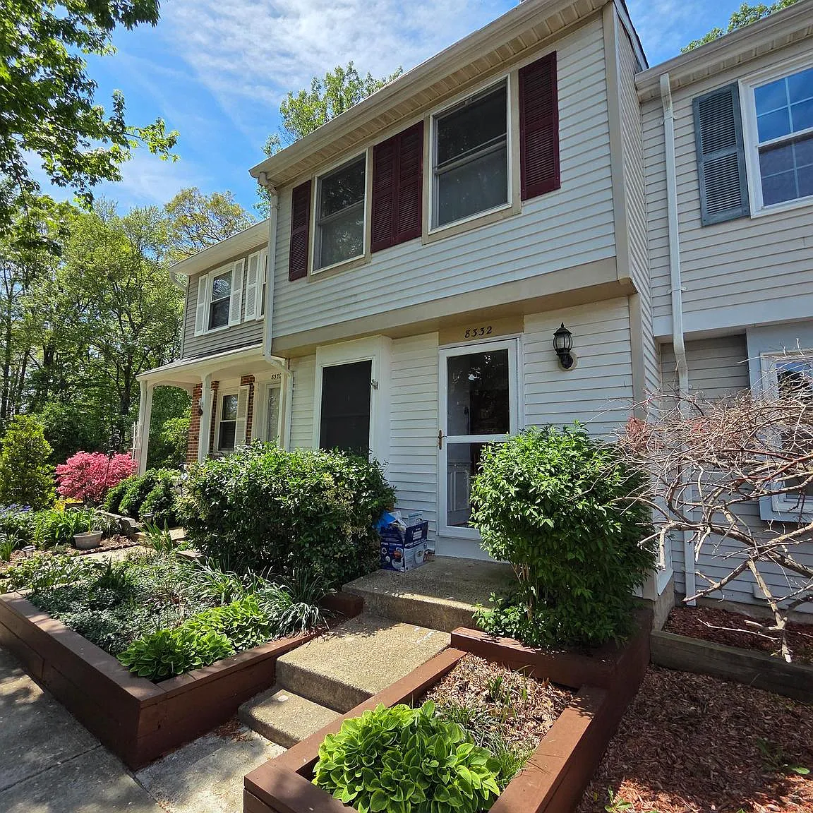 2 bed, 1.5 bath, 930 sqft, $2,350 — Photo 1