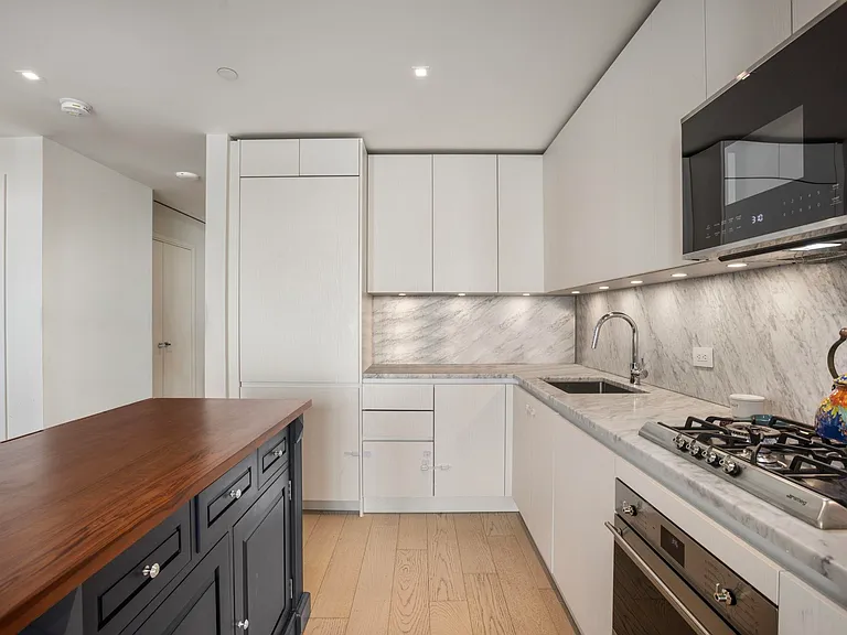144 1st St #2C — Photo 5