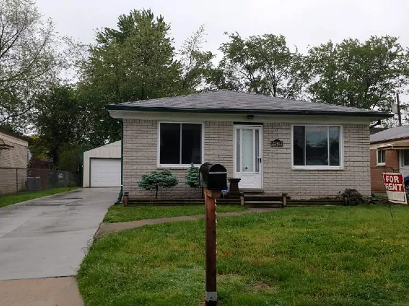 22412 Milner St, Saint Clair Shores, MI 48081