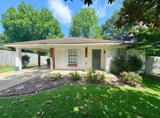 2000 Tuscola Dr, Grenada, MS 38901