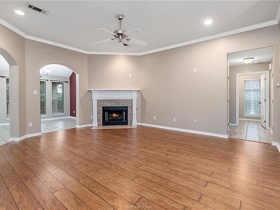 2nd image of 3314 Fredrick Ct