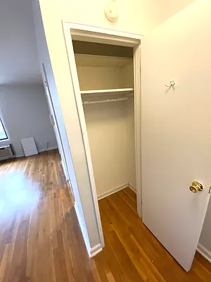 Rented by Chana Ofek, LREB | media 6