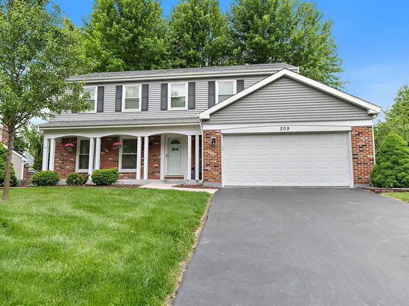 209 Briarheath Cir, Naperville, IL 60565
