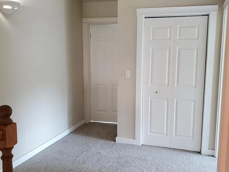 398 Solberg Dr #B — Photo 19