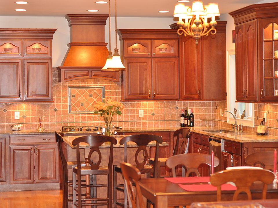 2nd image of 1 Wakefield Ln