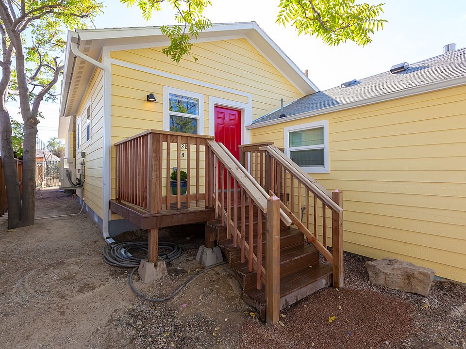 Unit B is in the middle with A in front and C in the rear.