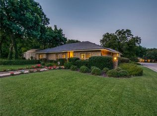 1008 Broken Crest Dr, Desoto, TX 75115