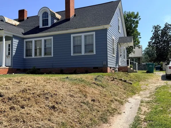 943 Marshall St #B, Greenwood, SC 29646