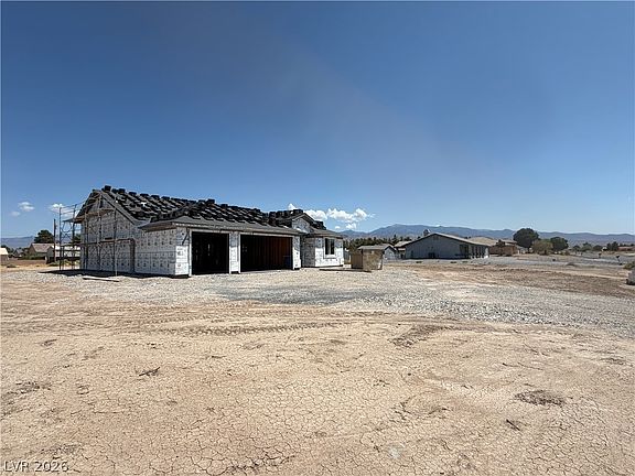 4th image of 1520 Cavalry St