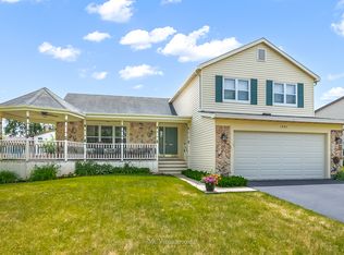 1991 S Valley Rd, Lombard, IL 60148