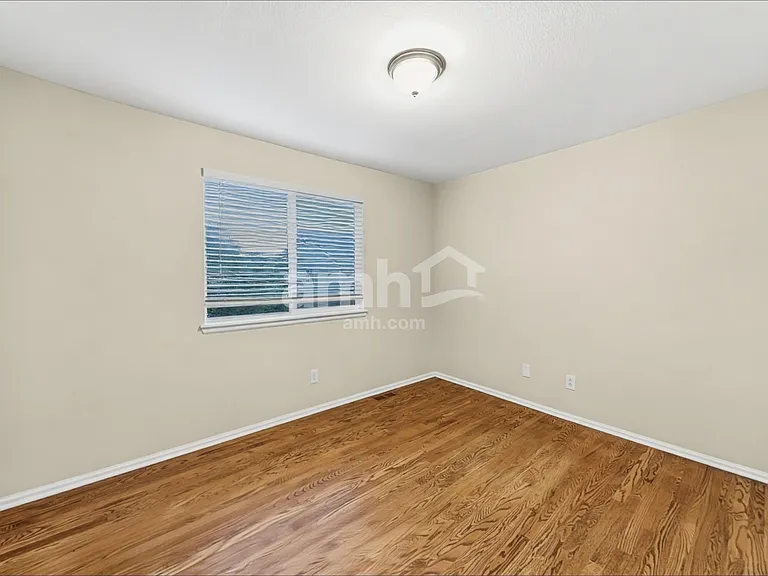 11852 Altura St — Photo 15