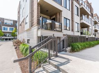 6 Drummond St #301, Toronto, ON M8V1Y8