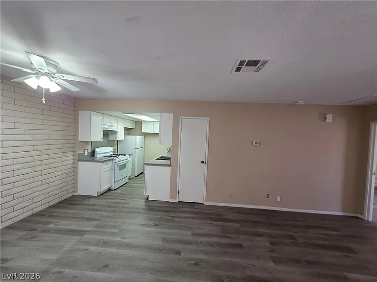 3009 Saint George St #F — Photo 34