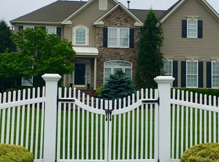 100 Revere Dr, Mullica Hill, NJ 08062